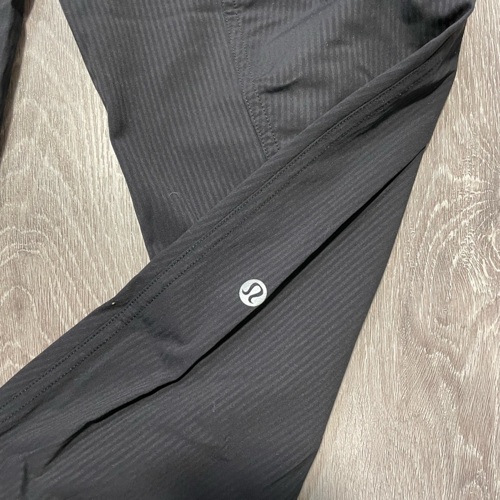 Lululemon jogger - Picture 2 of 5
